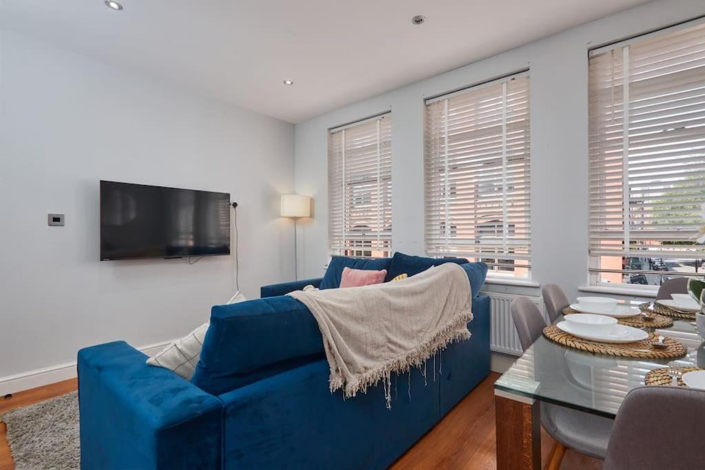 Leeds 3 Bedroom Flat Apartment Leeds (West Yorkshire)