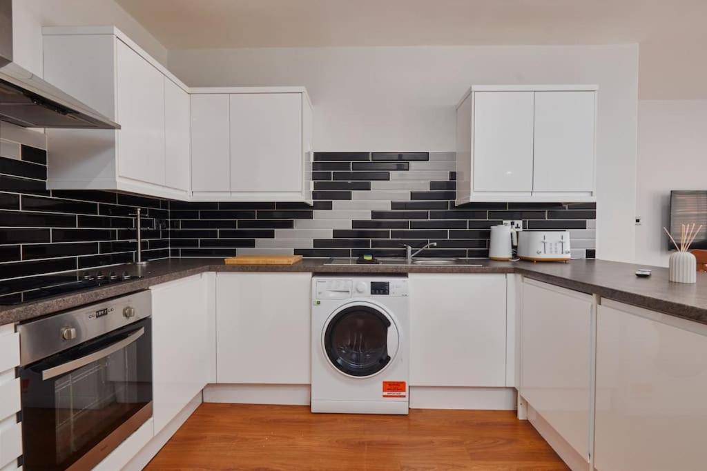 Leeds 3 Bedroom Flat