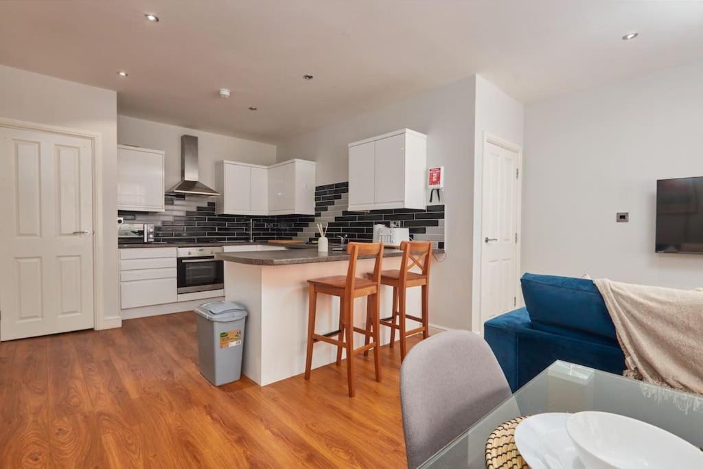 Leeds 3 Bedroom Flat Apartment Leeds (West Yorkshire)