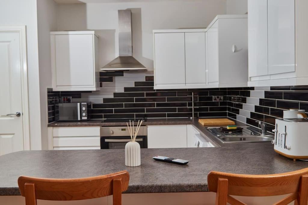 Leeds 3 Bedroom Flat